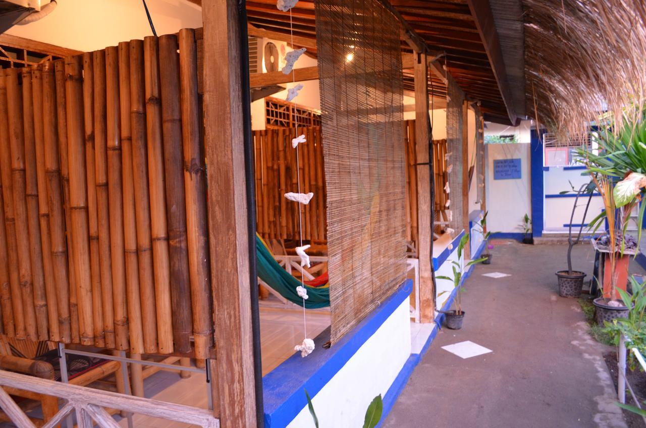 Blue Whale Guesthouse Gili Trawangan Exterior photo